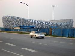 オリンピック開会式が行われる建物、通称：鳥の巣