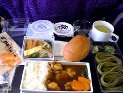 シンガポールのチャンギ空港に向かう時の機内食